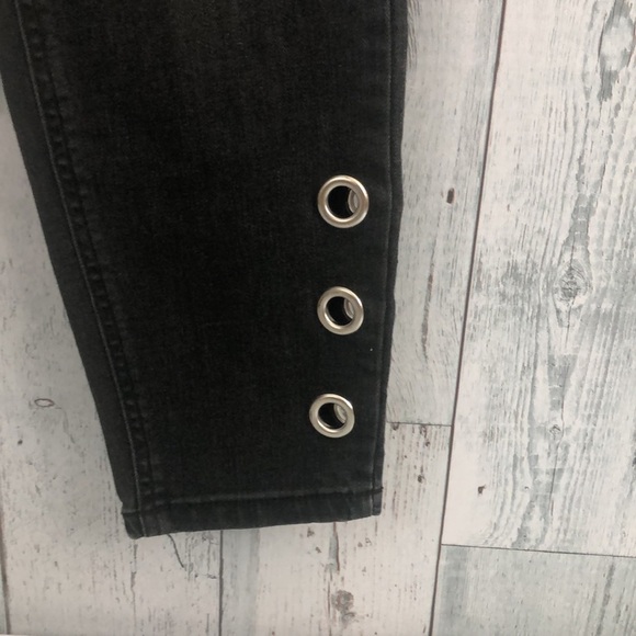 Kensie Black Ankle Jeans w/Grommets 26 - Picture 2 of 10